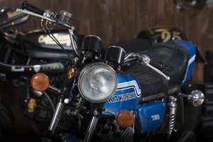 Kawasaki 750 Mach